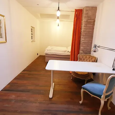 Loft Im Szeneviertel Mannheims بيت للعطل مانهايم
